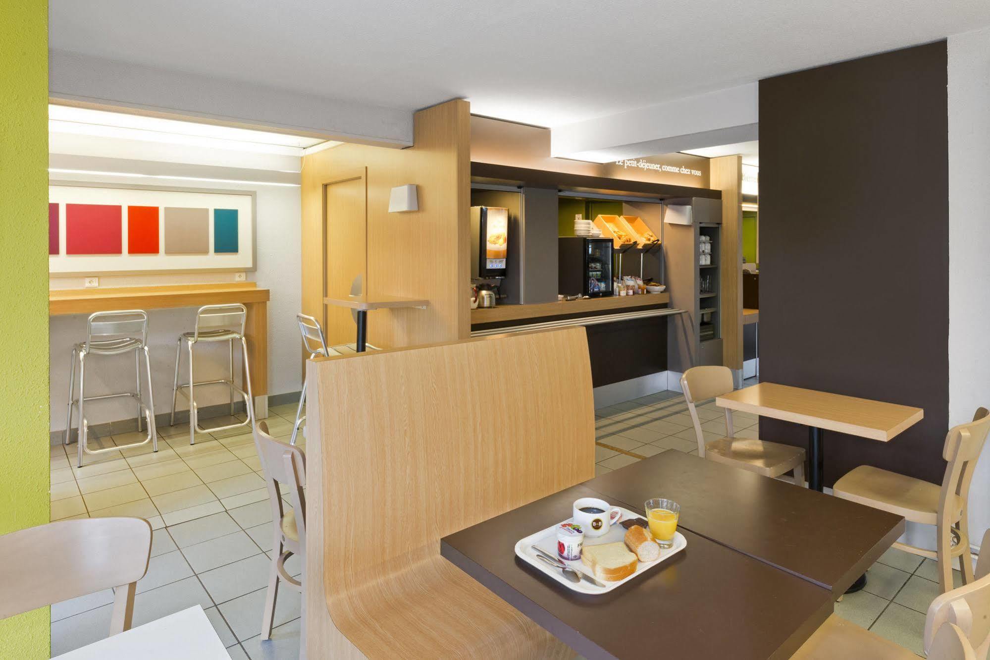 B&B Hotel Morlaix Saint-Martin-des-Champs  Exterior photo